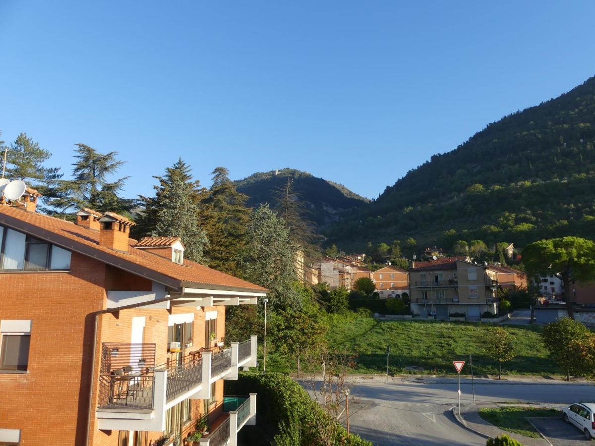 Amadeus Pinolo Apartamento Gubbio Exterior foto